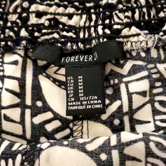 Forever 21 Light Weight Flowy Summer Shorts Black and White 339 - Picture 3 of 6